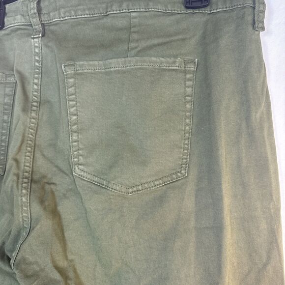 Women’s Torrid Crop Wide Leg Stretch Twill High Rise Patch Pant Green NWT - Picture 10 of 15